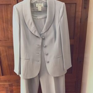 Bloomingdale’s pale blue silk evening pants suit